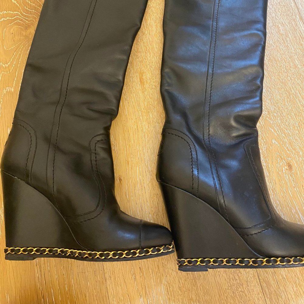 Chanel Chain Black Leather Wedge Platform Boots 37 100% authentic